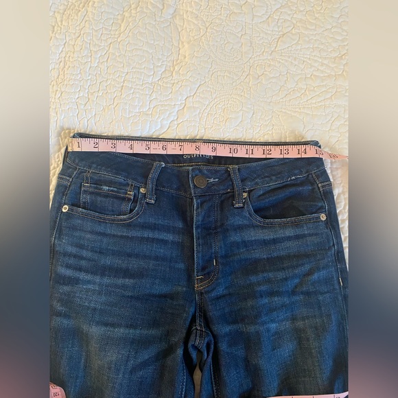 American Eagle Size 2 Women’s dark wash, button fly distressed “girlfriend” jean - Picture 8 of 9